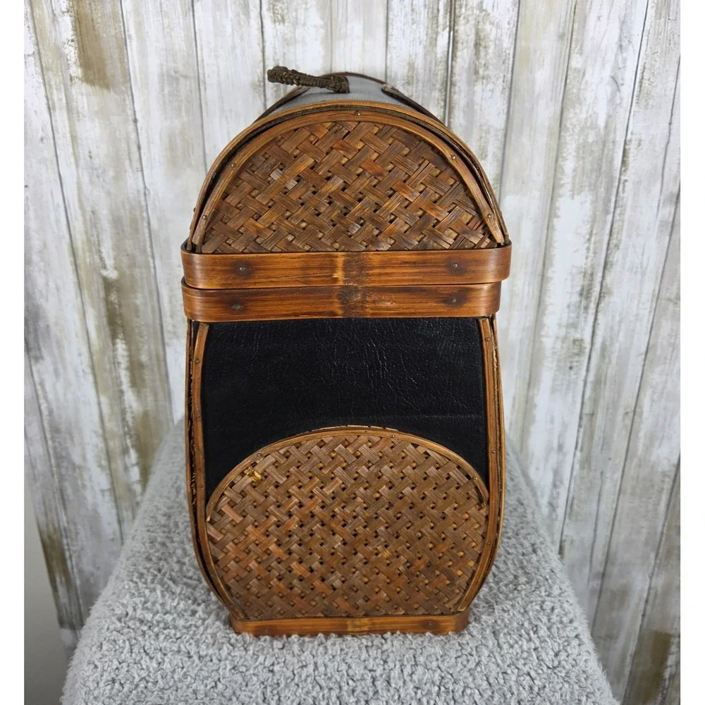 The Unbranded Brand vtg woven